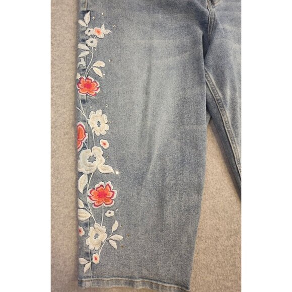 Lane Bryant Women's Capri Embroidered Jeans Size 20 - Picture 3 of 9